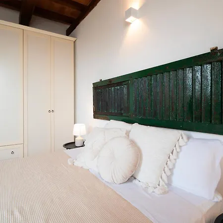 Apartment Seaview House Free Parking & Private Garden La Spezia