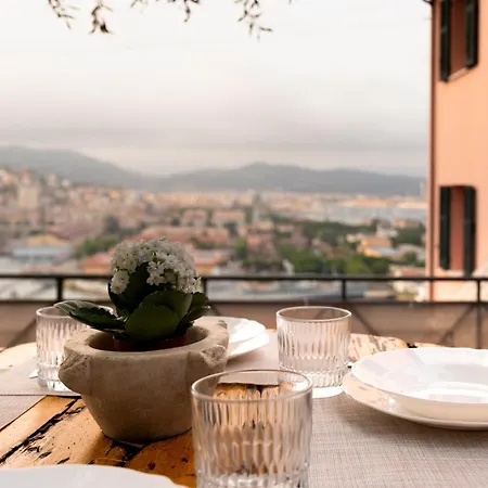 Seaview House Free Parking & Private Garden Appartamento